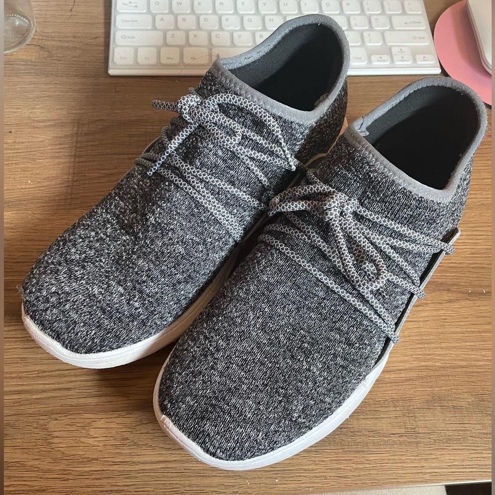 Vessi Cityscape waterproof sneaker - charcoal gray - size 9